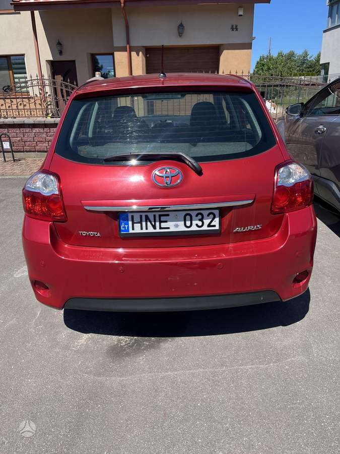 Toyota Auris - 2