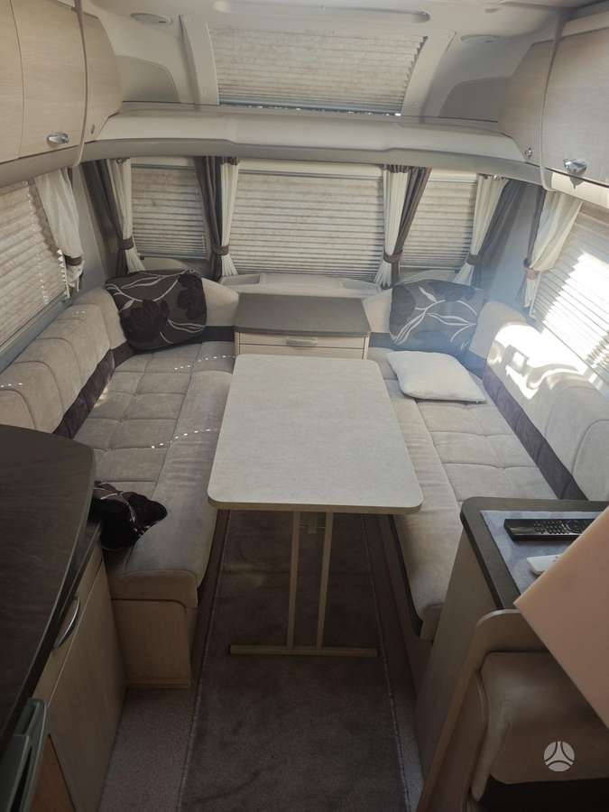 Swift ElilITE EMERALD, кемперы