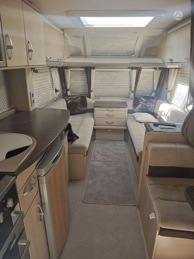 Swift ElilITE EMERALD, кемперы