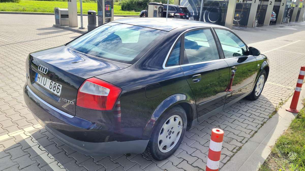 Audi A4, 1.9 l., Седан