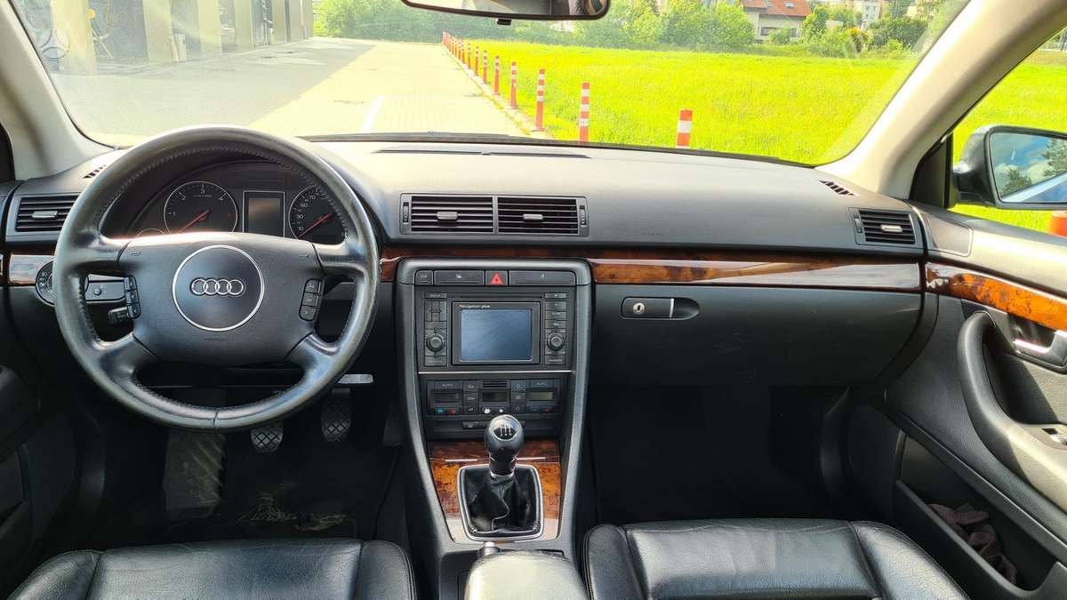 Audi A4, 1.9 l., Седан
