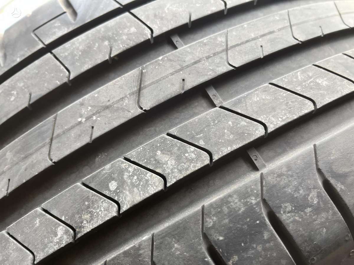 Pirelli P ZERO pz4, летние 245/45 R19