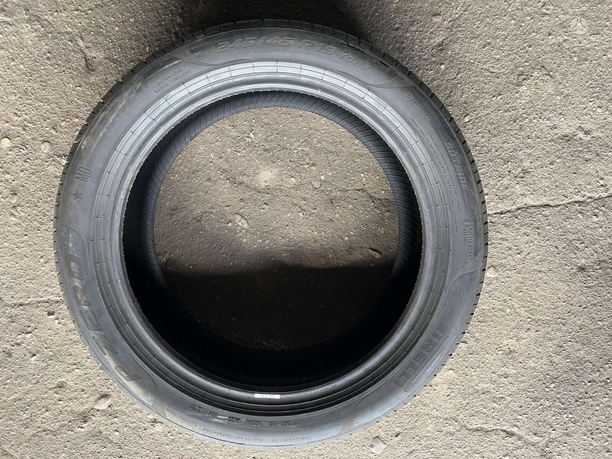 Pirelli P ZERO pz4, летние 245/45 R19
