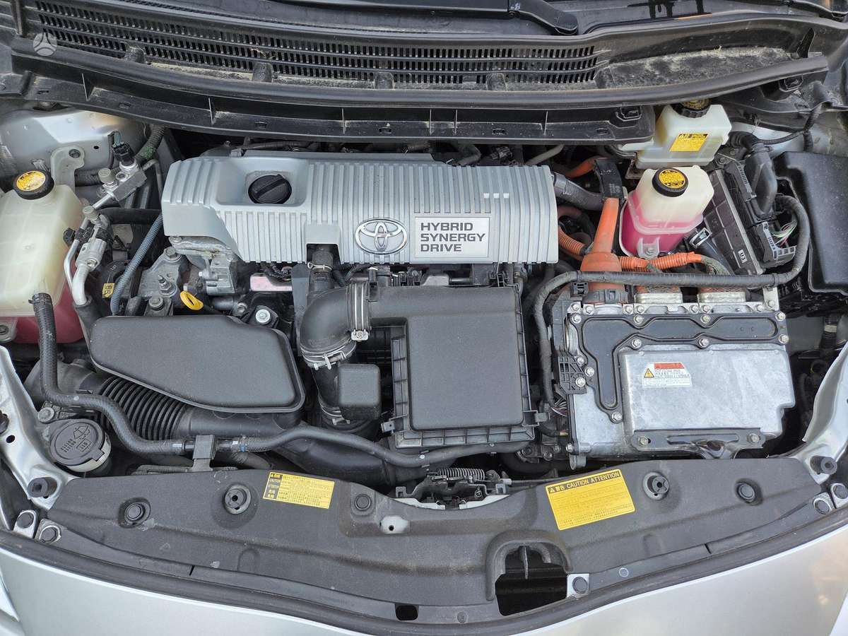 Toyota Prius - 8