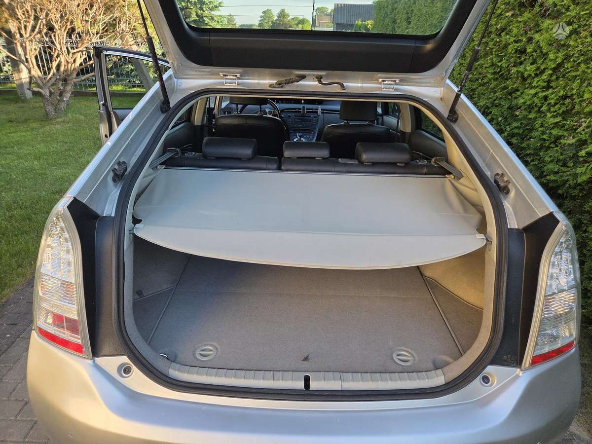 Toyota Prius - 9
