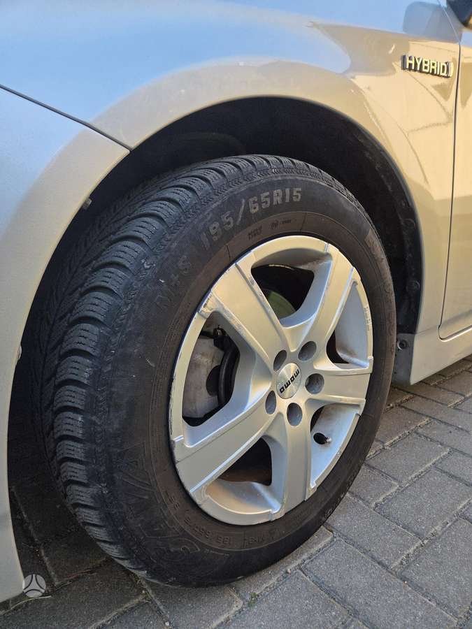 Toyota Prius - 10