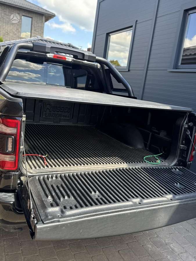 Dodge Ram, 5.7 l., off-road / crossover