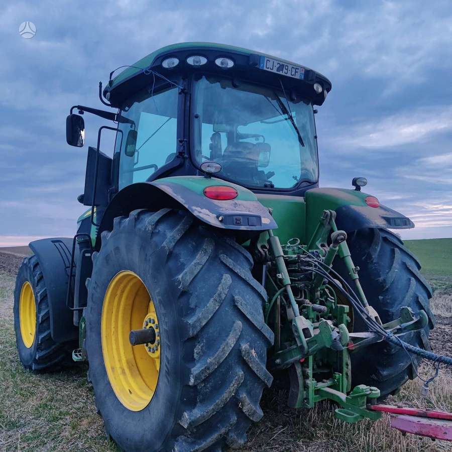 John Deere 7260R, traktoriai