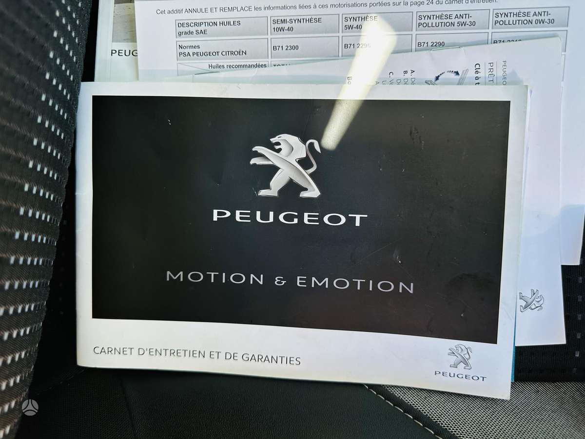 Peugeot 2008, 1.2 l., Универсал