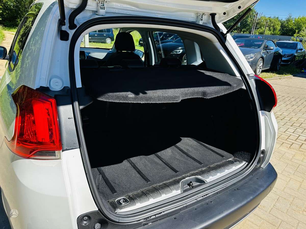 Peugeot 2008, 1.2 l., Универсал