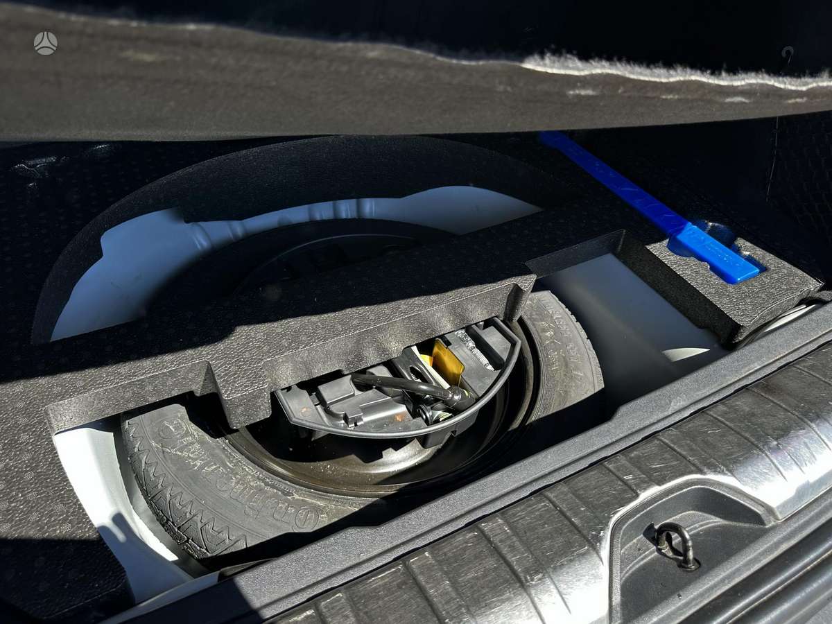 Peugeot 2008, 1.2 l., Универсал