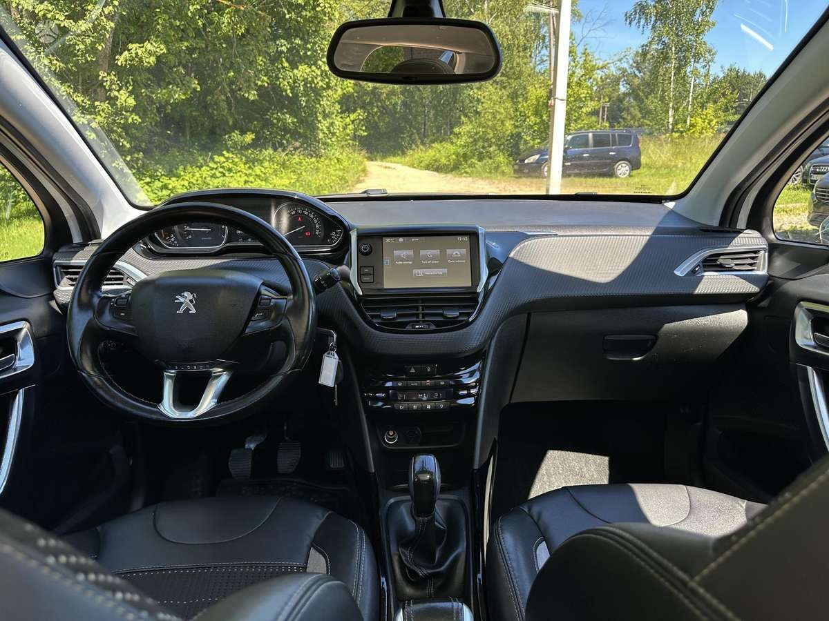 Peugeot 2008, 1.2 l., Универсал