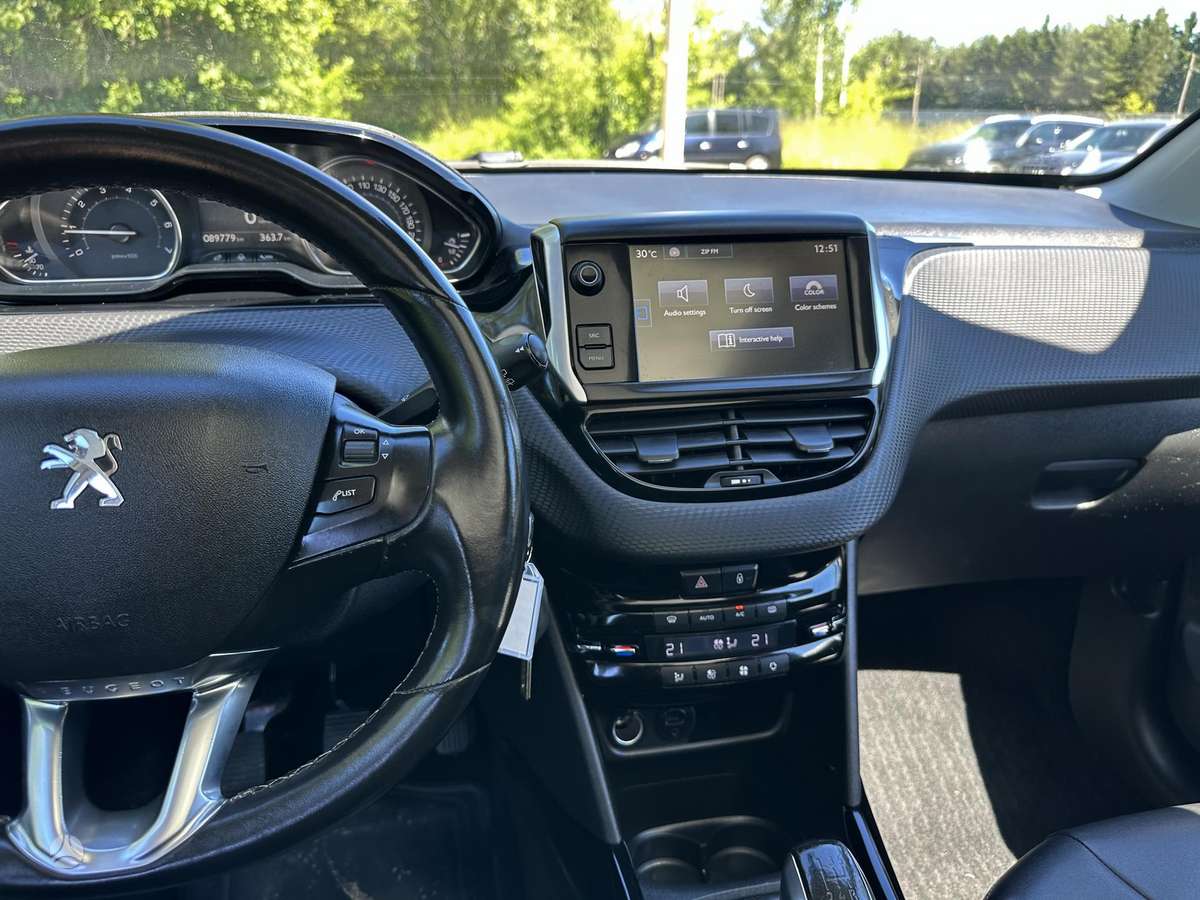 Peugeot 2008, 1.2 l., Универсал
