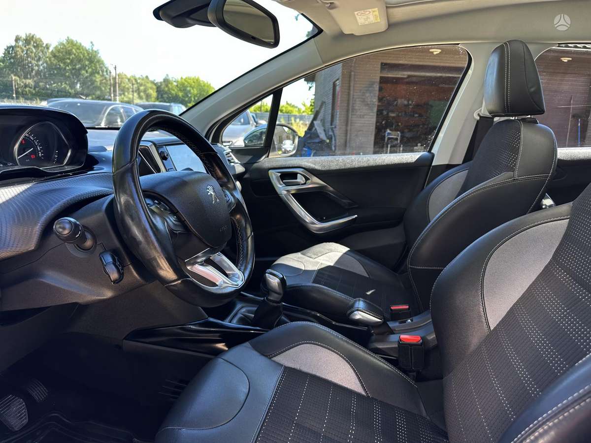 Peugeot 2008, 1.2 l., Универсал