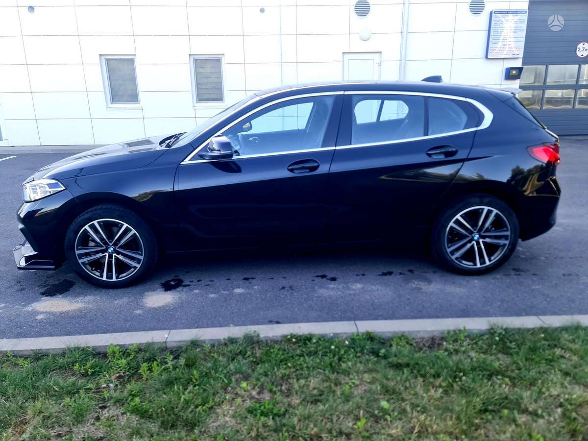 BMW 118, 1.5 l., hatchback