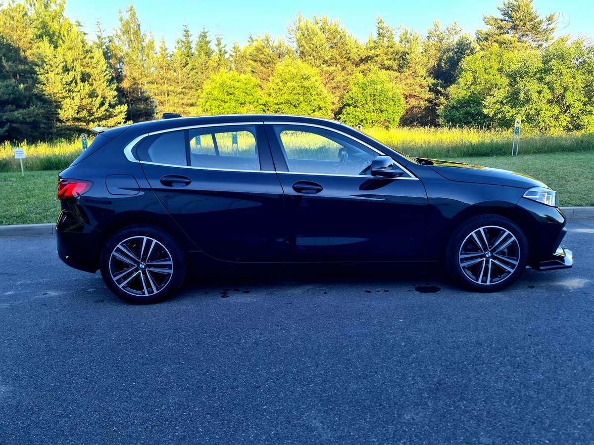 BMW 118, 1.5 l., hatchback