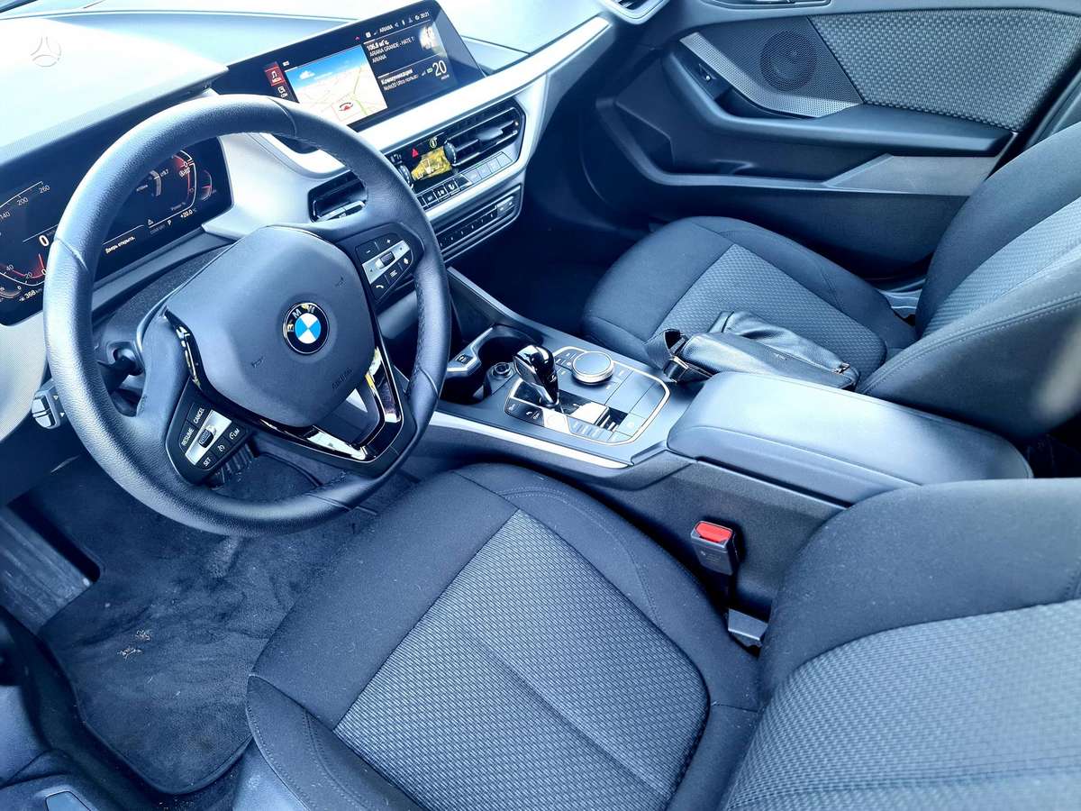 BMW 118, 1.5 l., hatchback