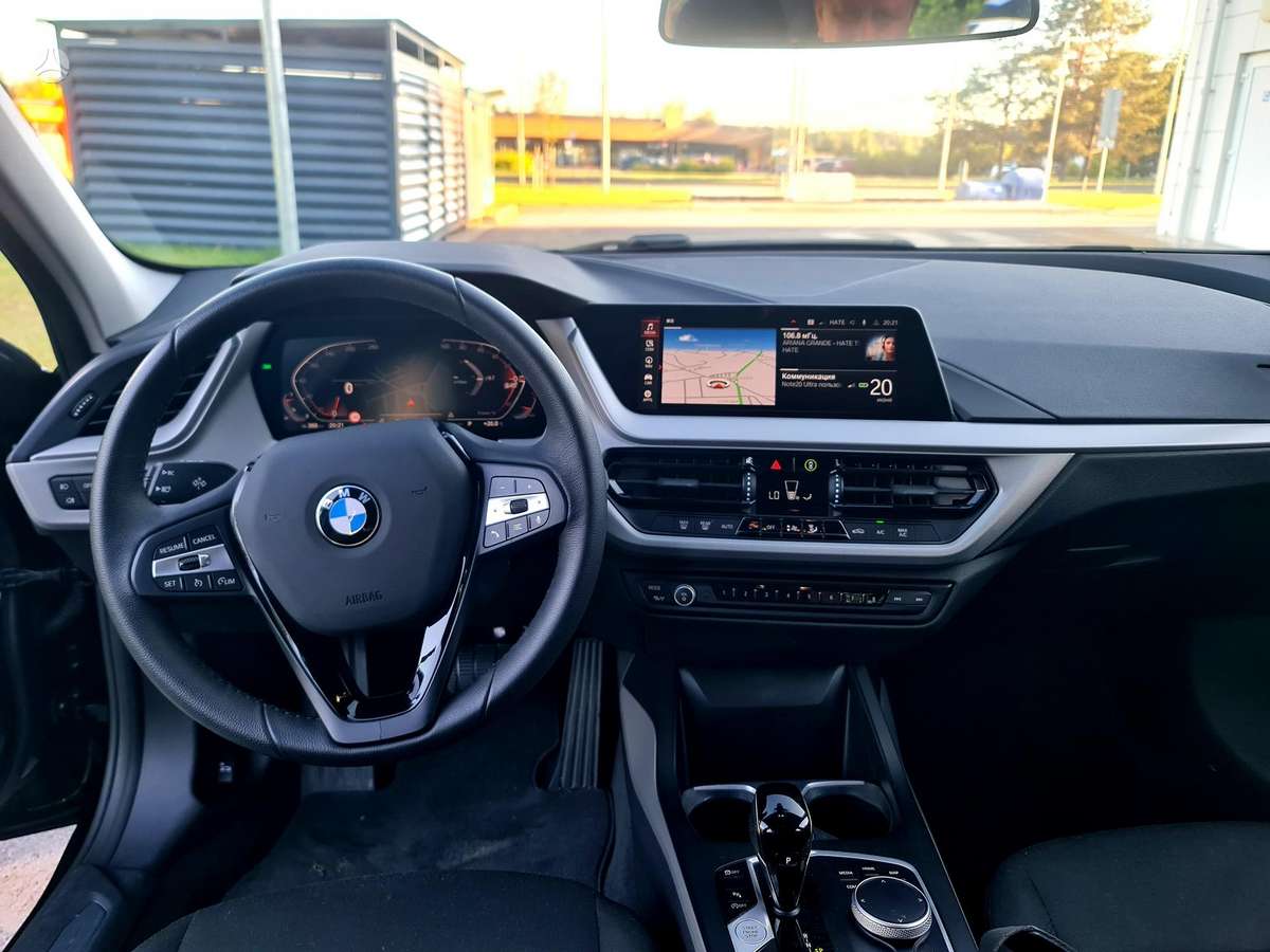 BMW 118, 1.5 l., hatchback