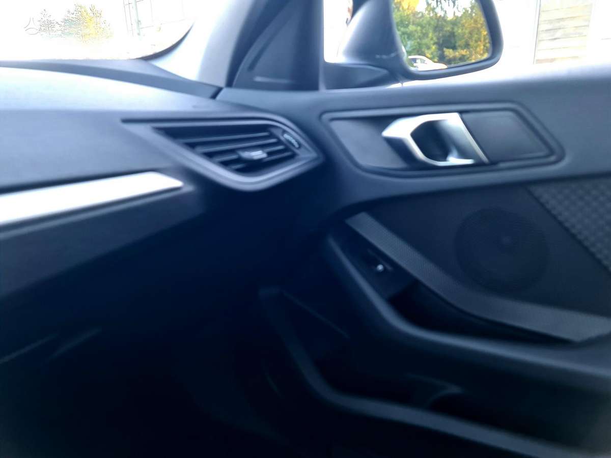 BMW 118, 1.5 l., hatchback