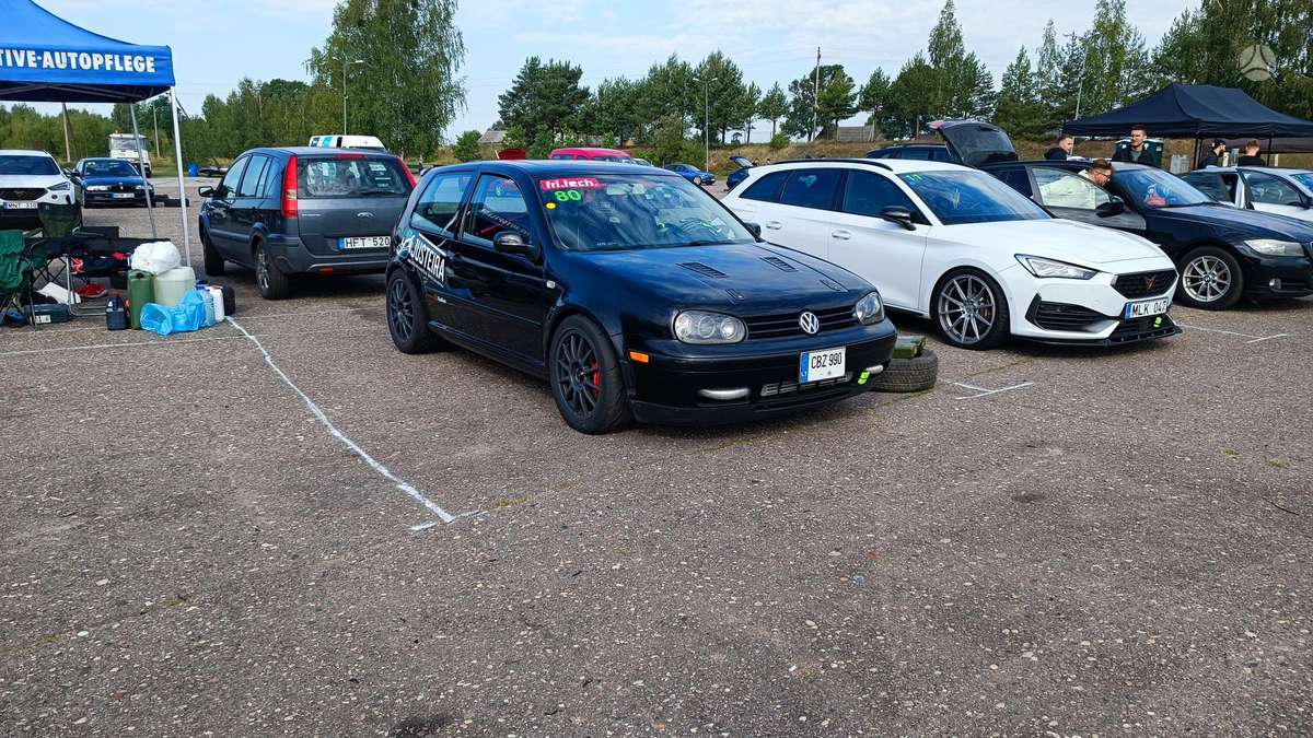 Volkswagen Golf, 1.8 l., hatchback