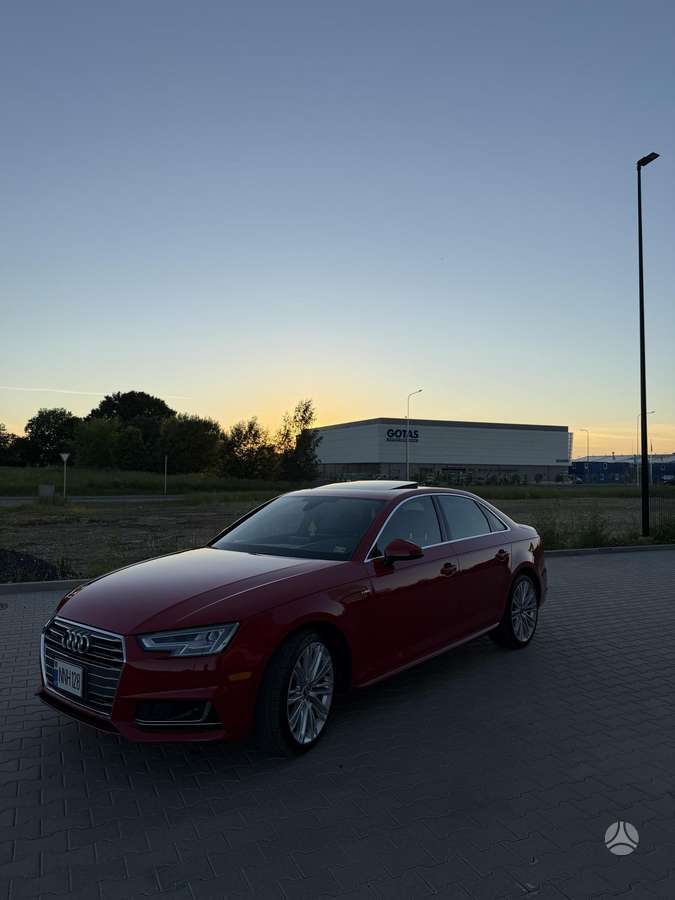 Audi A4, 2.0 l., Седан