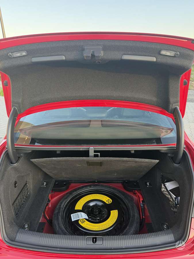 Audi A4, 2.0 l., Седан