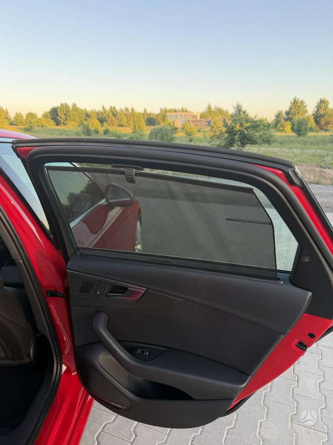 Audi A4, 2.0 l., Седан