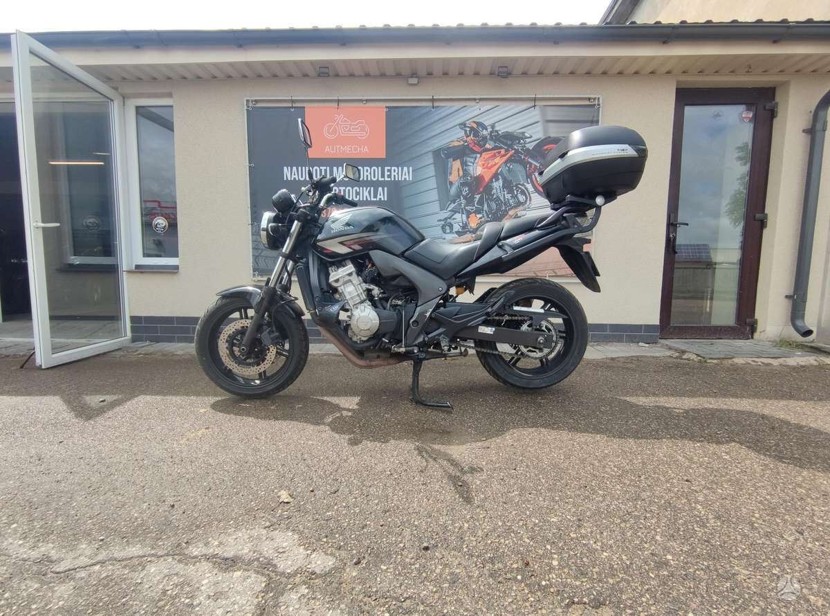 Honda CBF 600cc, street / classic