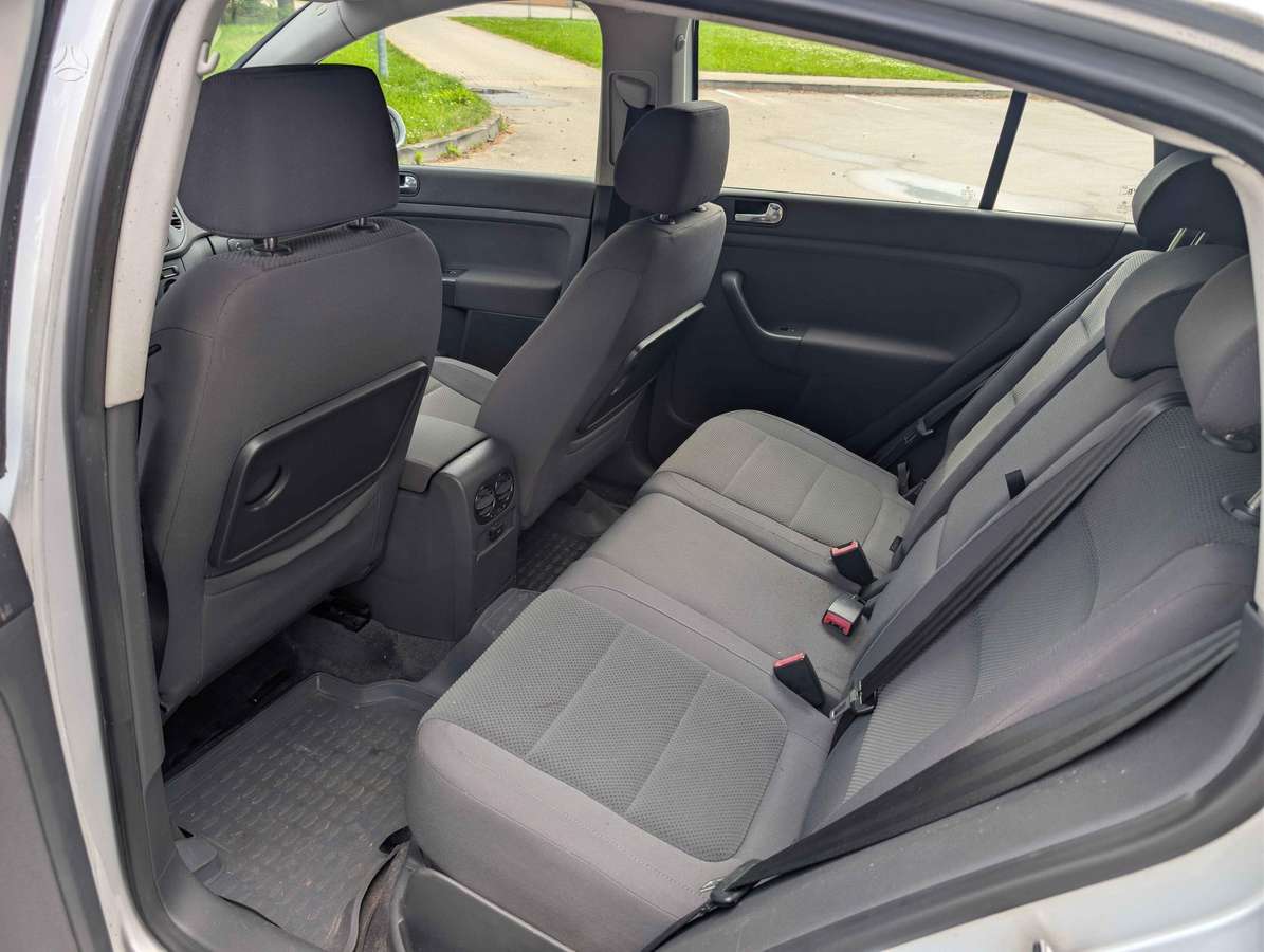 Volkswagen Golf Plus - 7