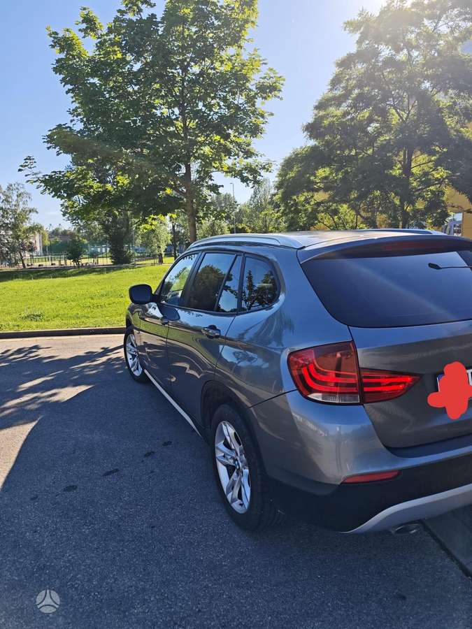 BMW X1, 2.0 l., hatchback