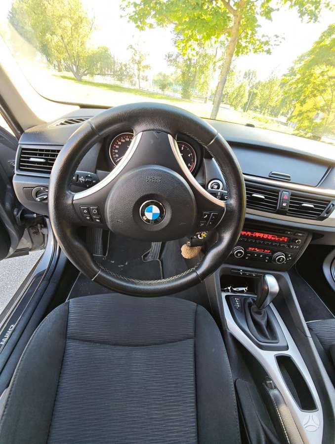BMW X1, 2.0 l., hatchback