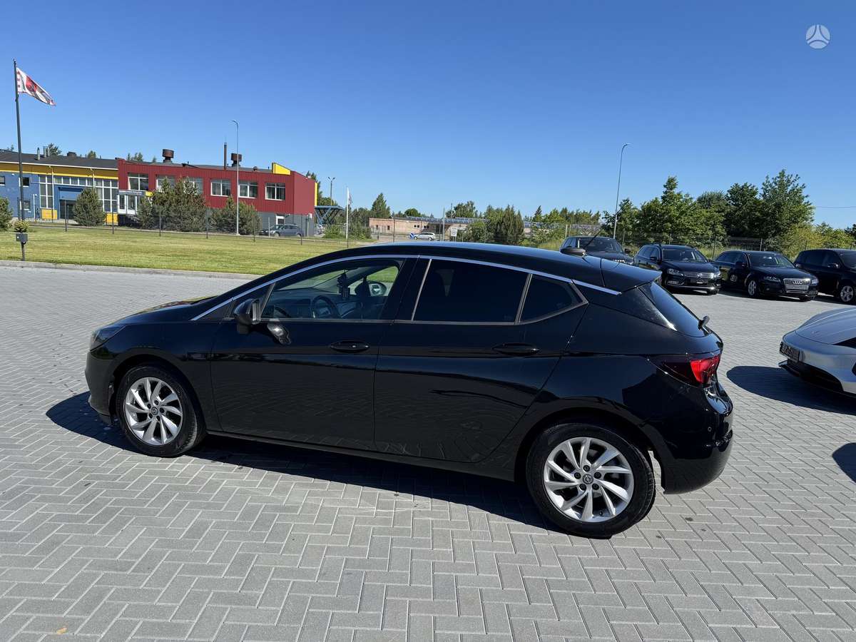 Opel Astra, 1.2 l., hatchback