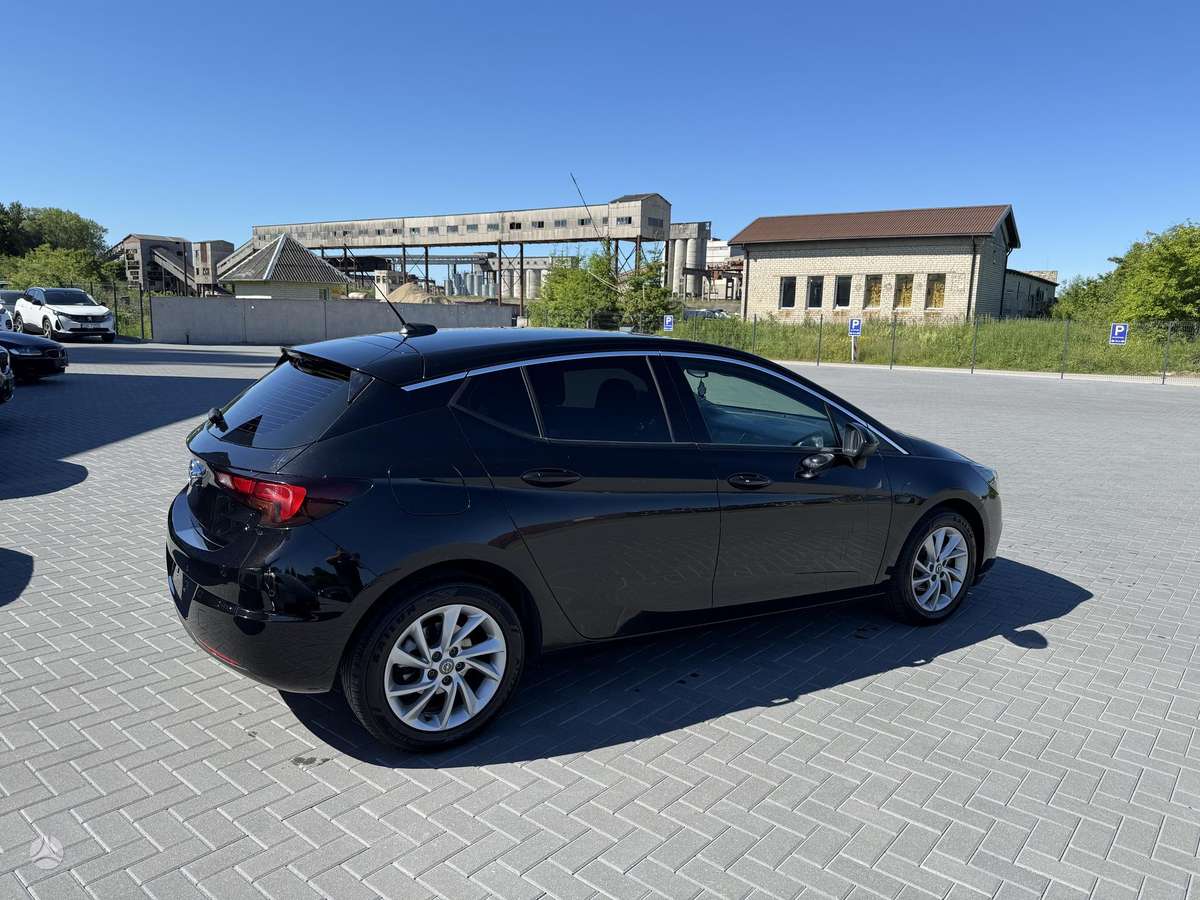 Opel Astra, 1.2 l., Хэтчбек