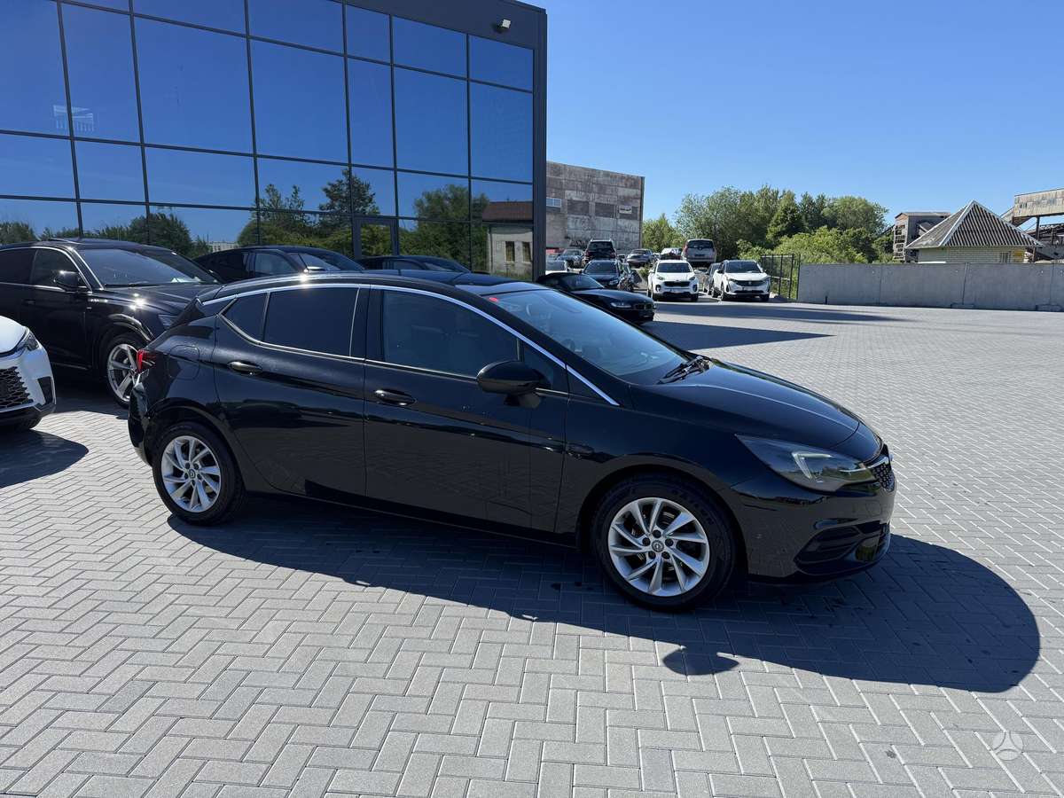 Opel Astra, 1.2 l., hatchback