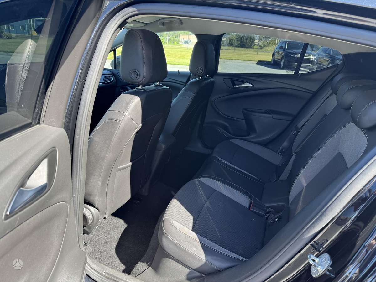 Opel Astra, 1.2 l., Хэтчбек