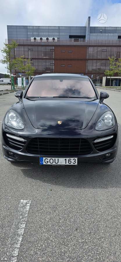Porsche Cayenne - 6