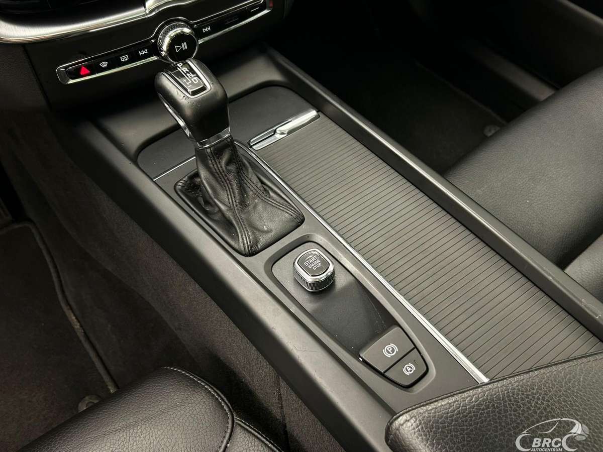 Volvo XC60, 2.0 l., Универсал