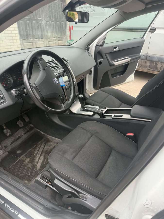 Volvo V50, Универсал