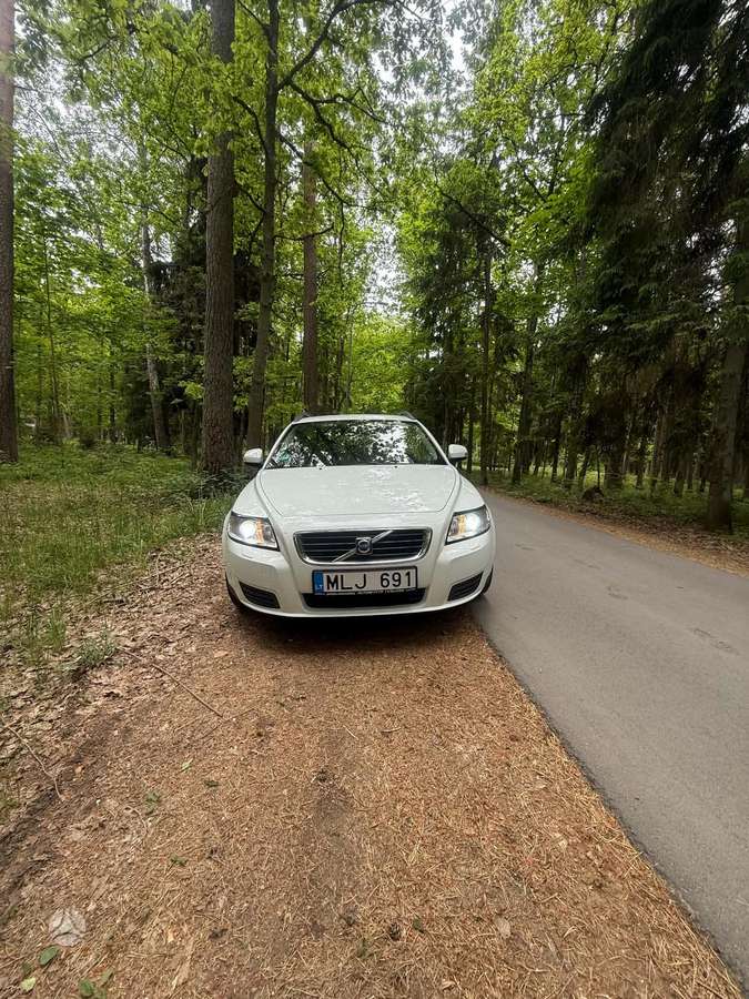 Volvo V50, Универсал