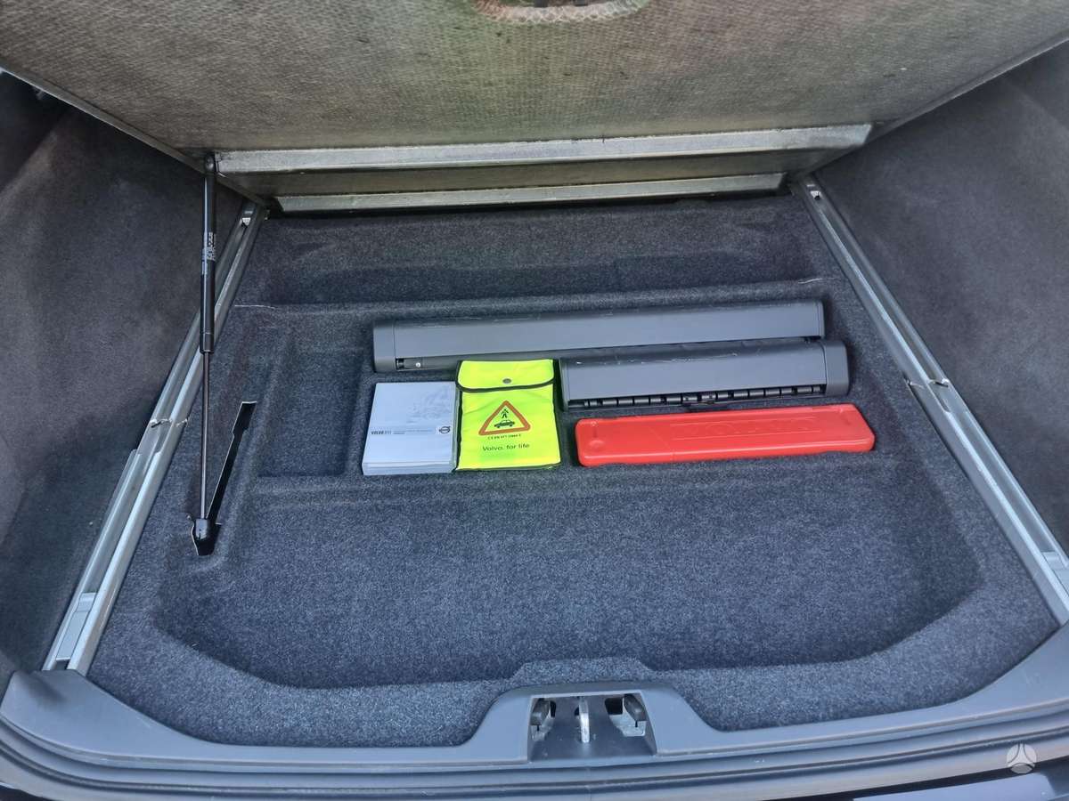 Volvo V70, 2.0 l., Универсал