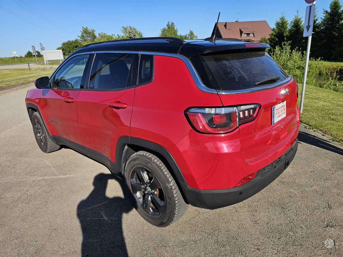 Jeep Compass, 2.4 l., off-road / crossover