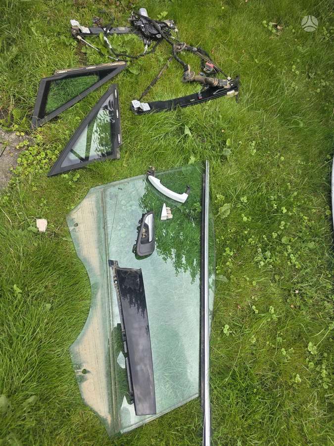 Ford C-MAX for parts. Dalimis nėra priekiniu sparnu ir durų priekiniu kel