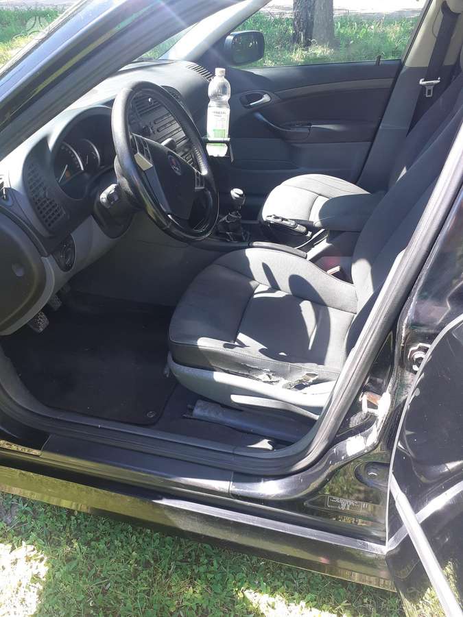 Saab 9-3, sedanas