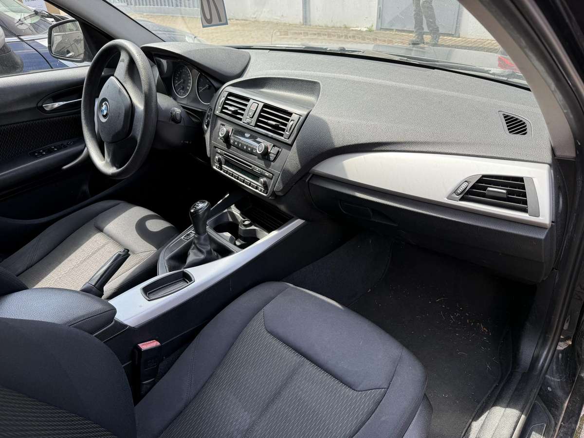 BMW 118, 2.0 l., hatchback