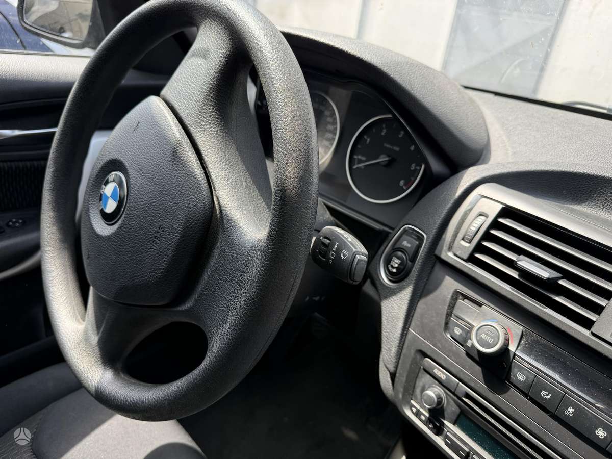 BMW 118, 2.0 l., hatchback