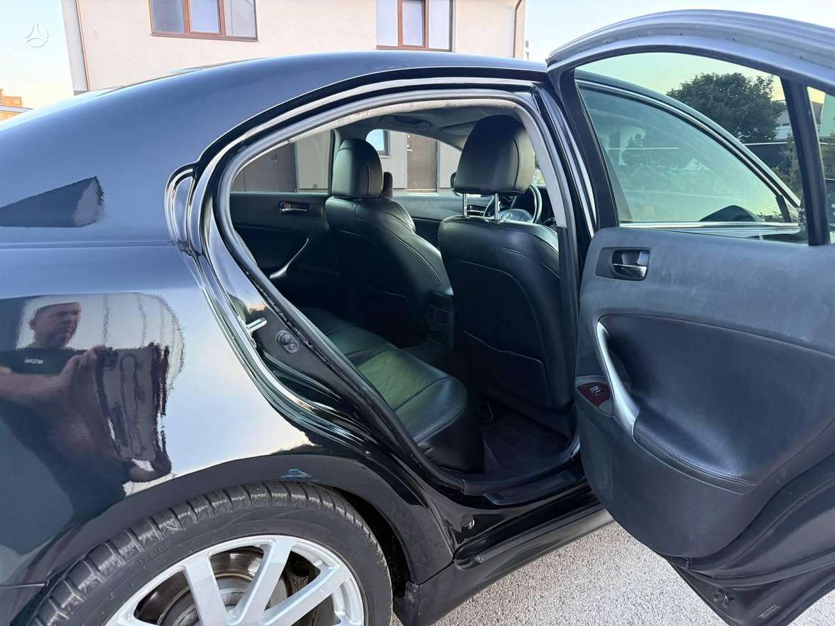 Lexus IS 250, 2.5 l., Седан