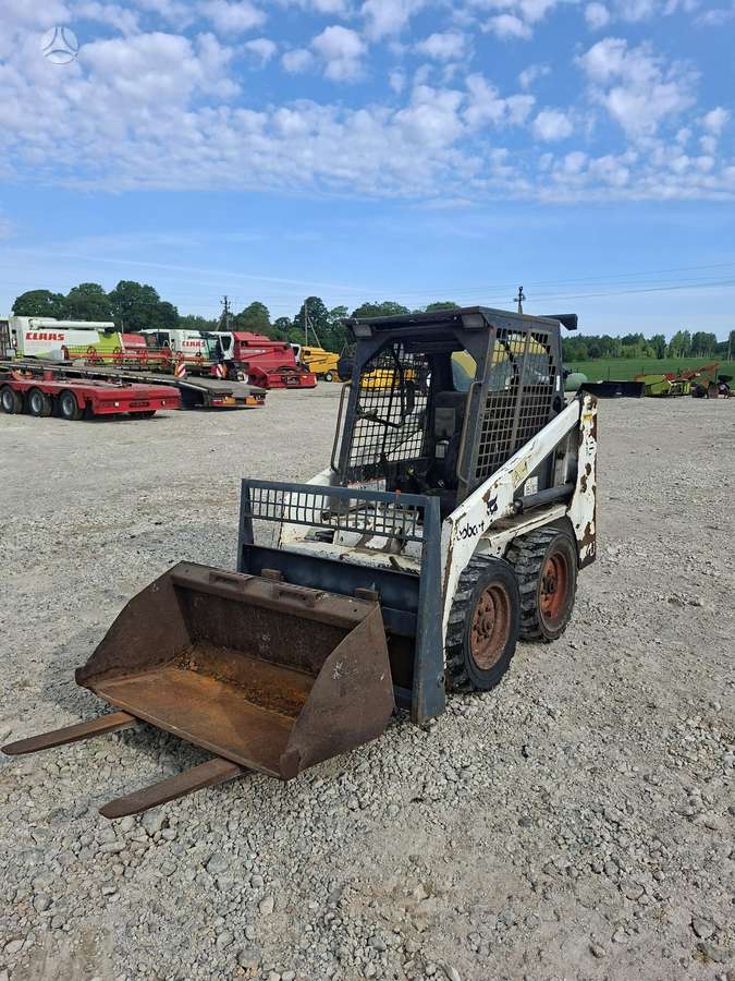 Bobcat 553, mini loaders