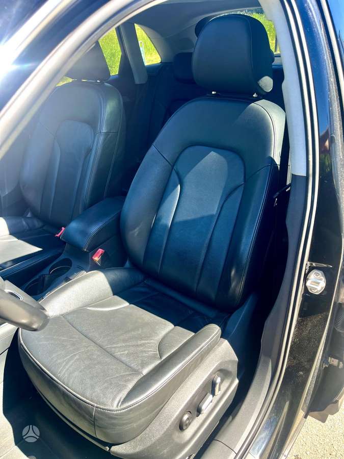 Audi Q3, 2.0 l., mpv / minivan