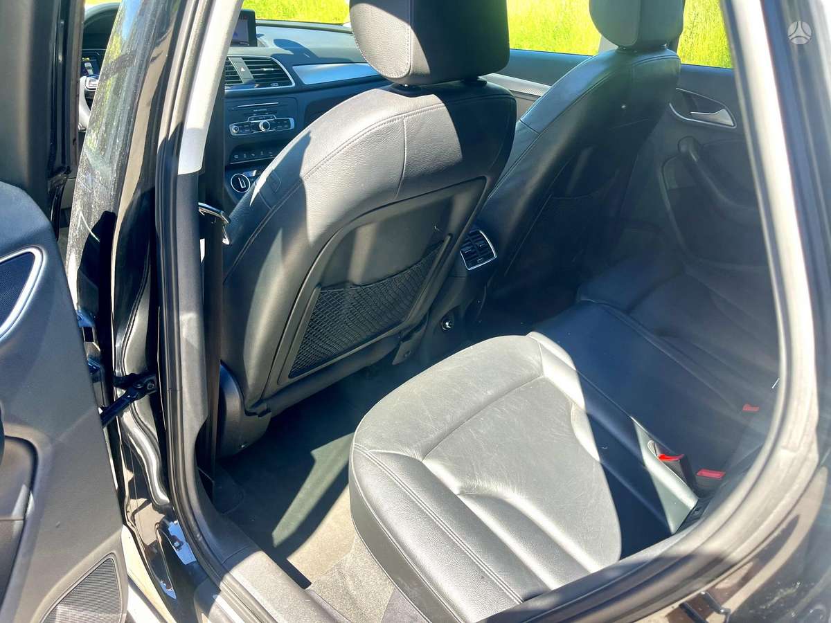 Audi Q3, 2.0 l., mpv / minivan