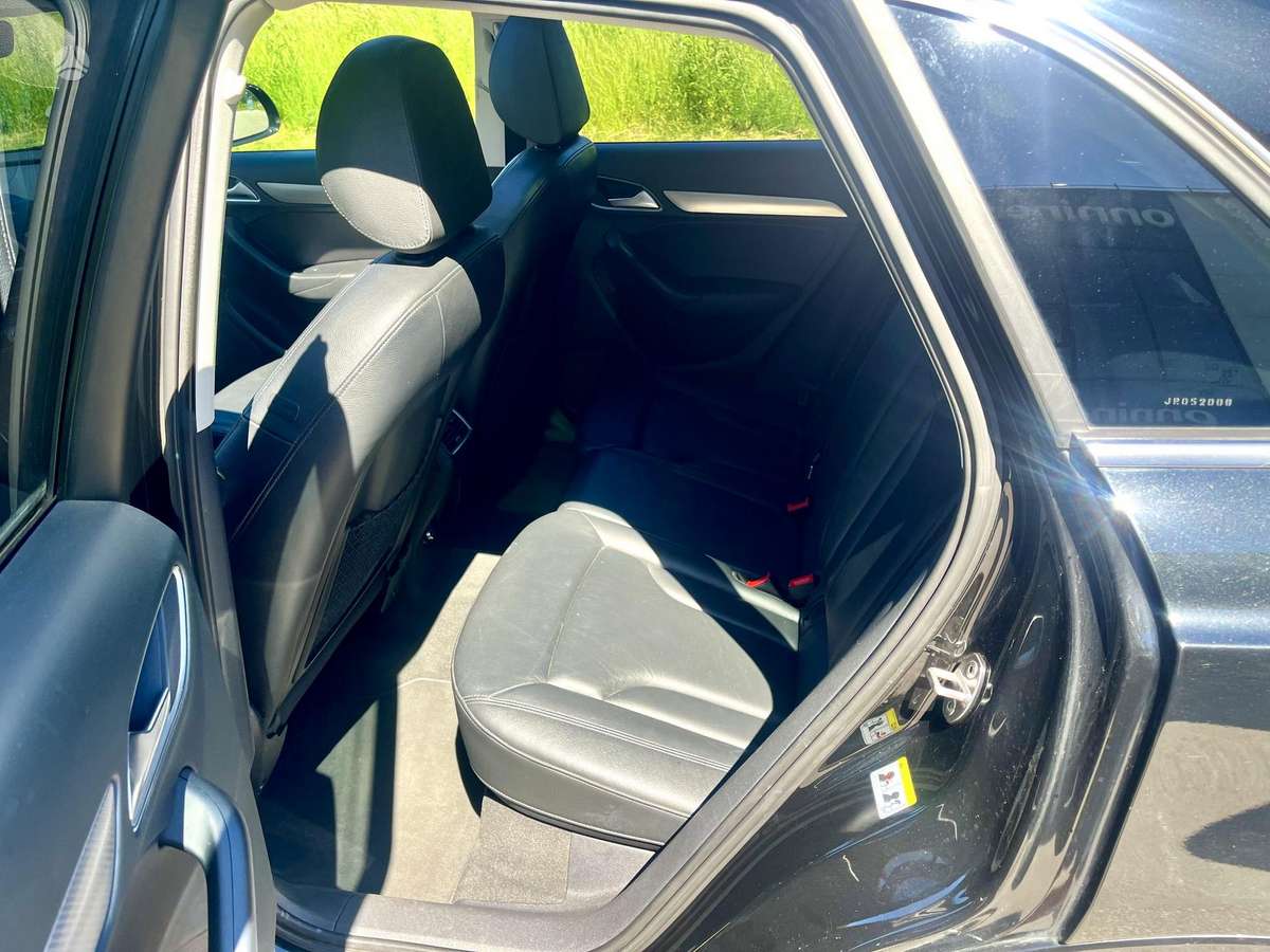 Audi Q3, 2.0 l., mpv / minivan